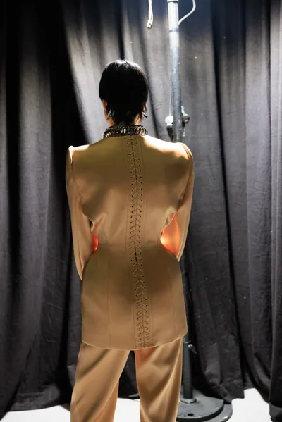 Look 5
